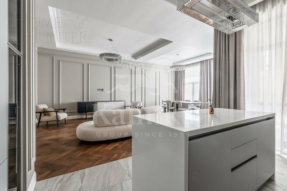 3-этажный таунхаус 271 м² с отделкой