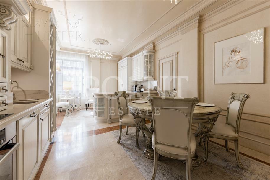 2-этажный коттедж 325 м² с отделкой