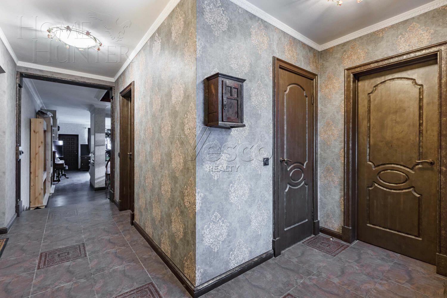 2-этажный коттедж 680 м² с отделкой