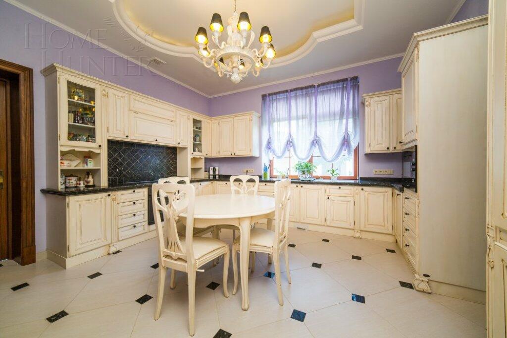 2-этажный коттедж 1 400 м² с отделкой