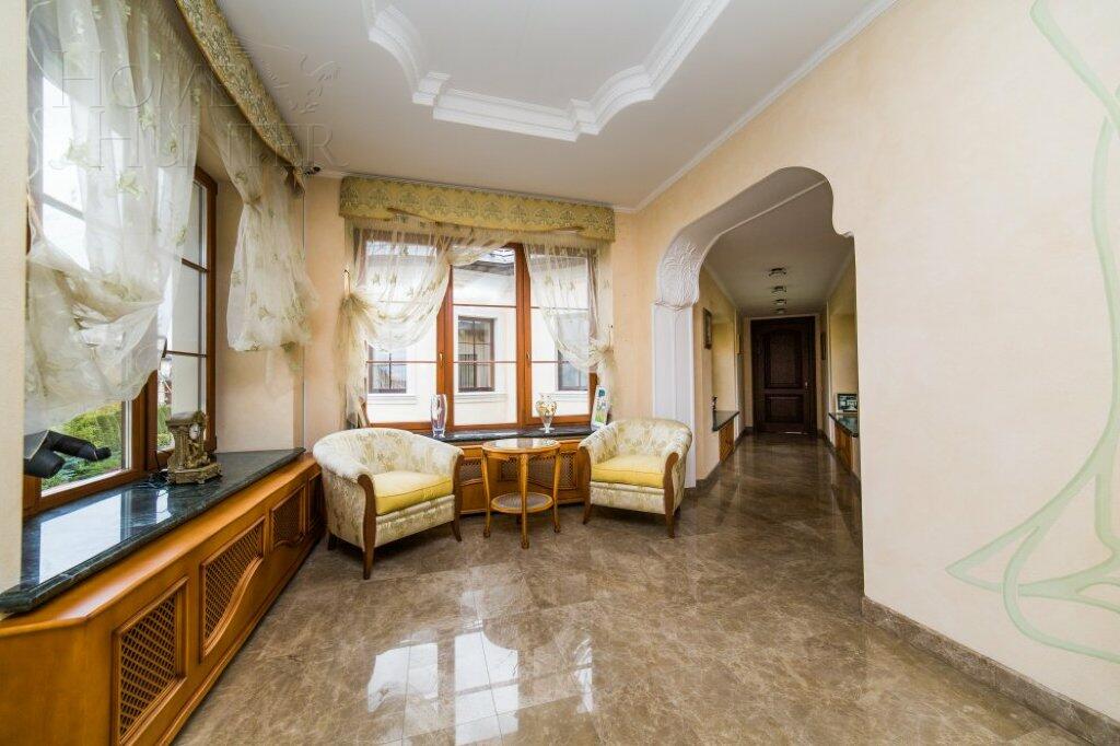 2-этажный коттедж 1 400 м² с отделкой