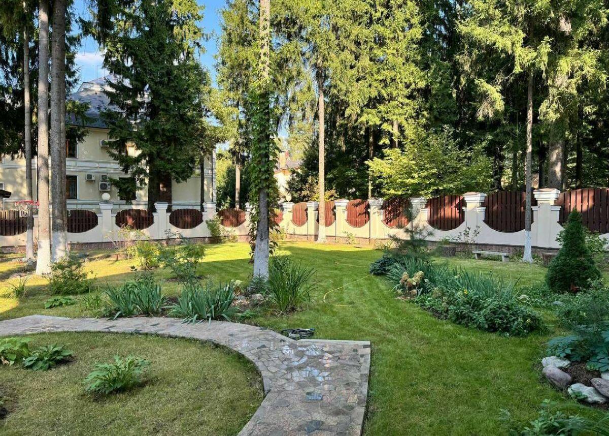 2-этажный коттедж 1 065 м² с отделкой