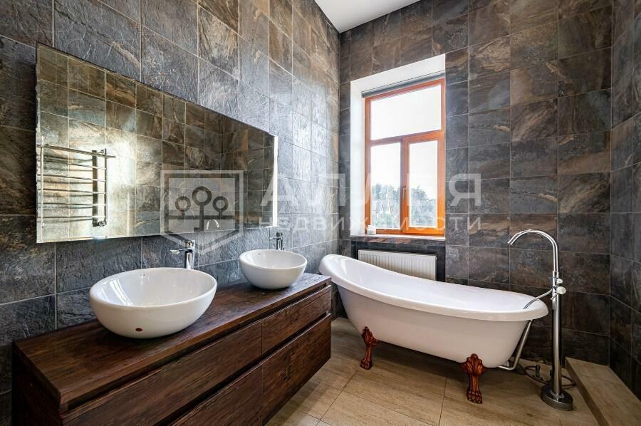 2-этажный коттедж 400 м² с отделкой