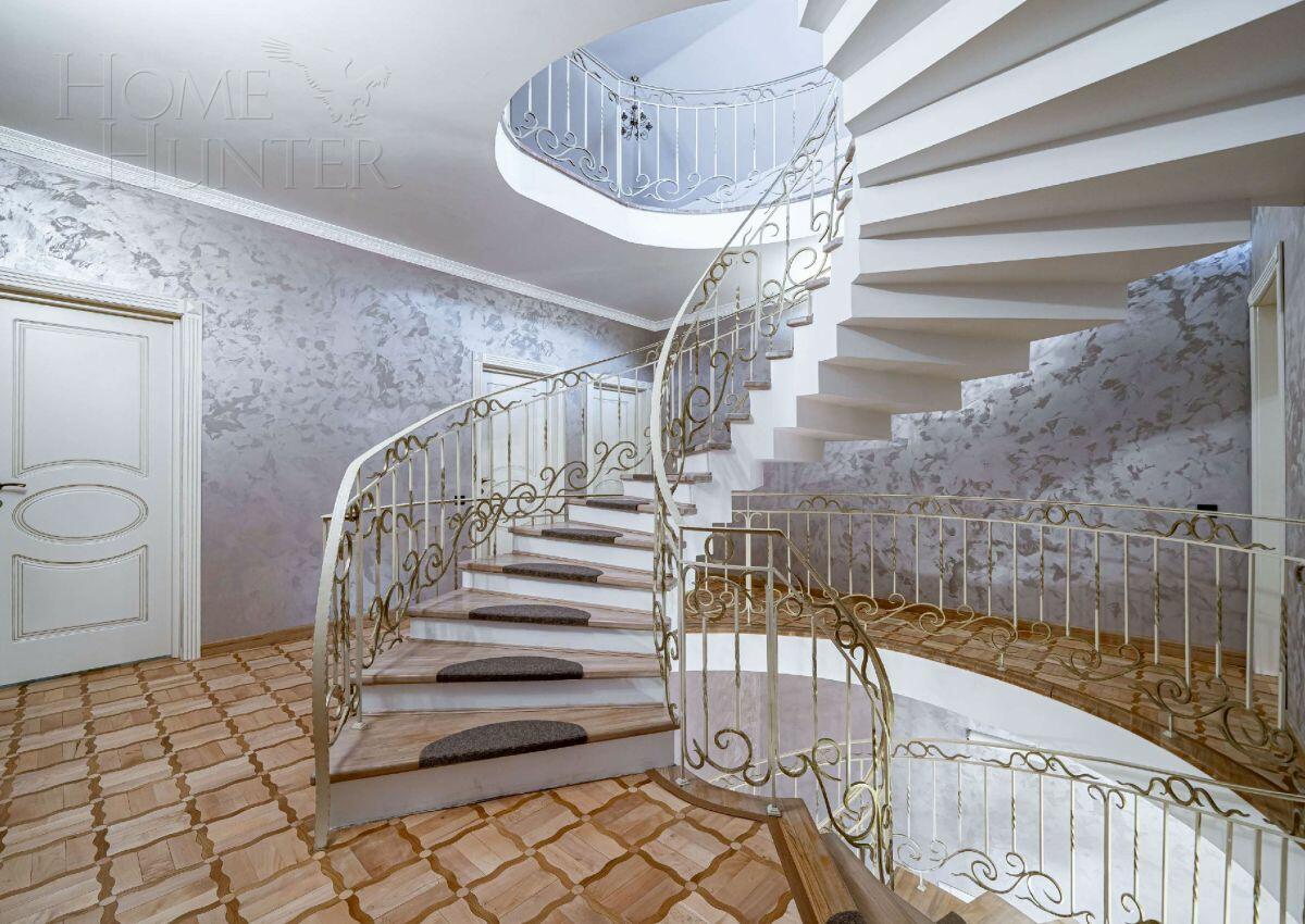 2-этажный коттедж 1 065 м² с отделкой