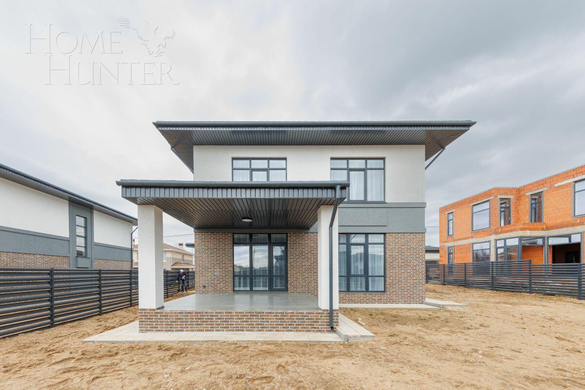 2-этажный коттедж 234.4 м² с отделкой