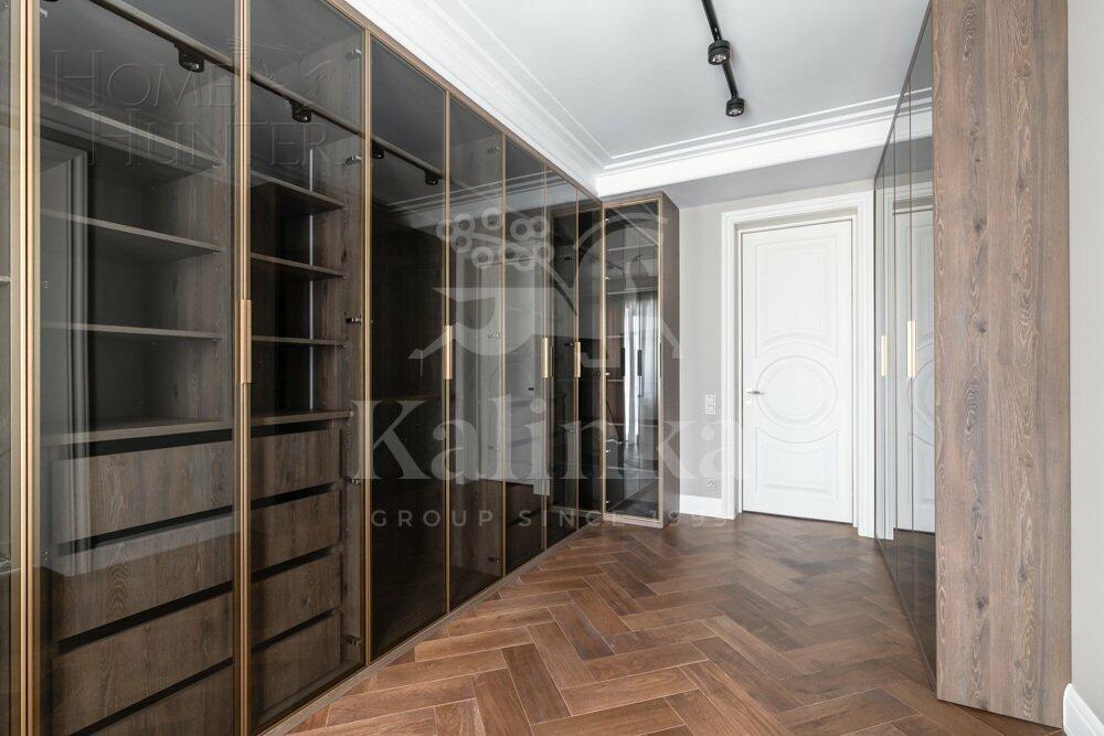 3-этажный таунхаус 271 м² с отделкой
