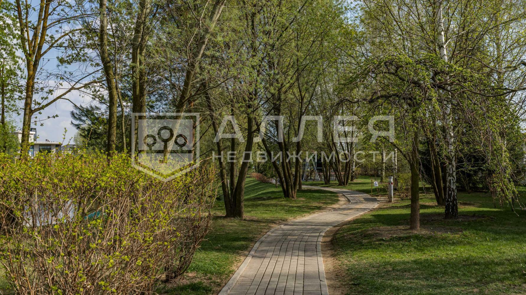 2-этажный коттедж 260 м² с отделкой