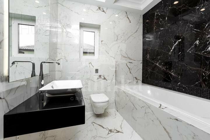 2-этажный коттедж 275 м² с отделкой