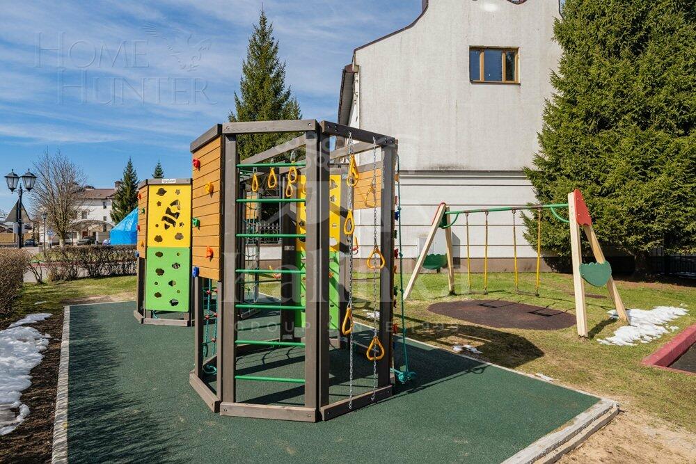 3-этажный таунхаус 271 м² с отделкой