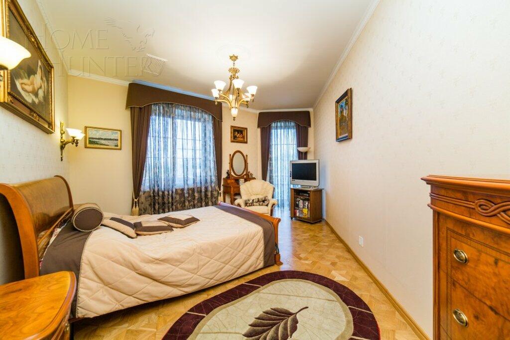 2-этажный коттедж 1 400 м² с отделкой