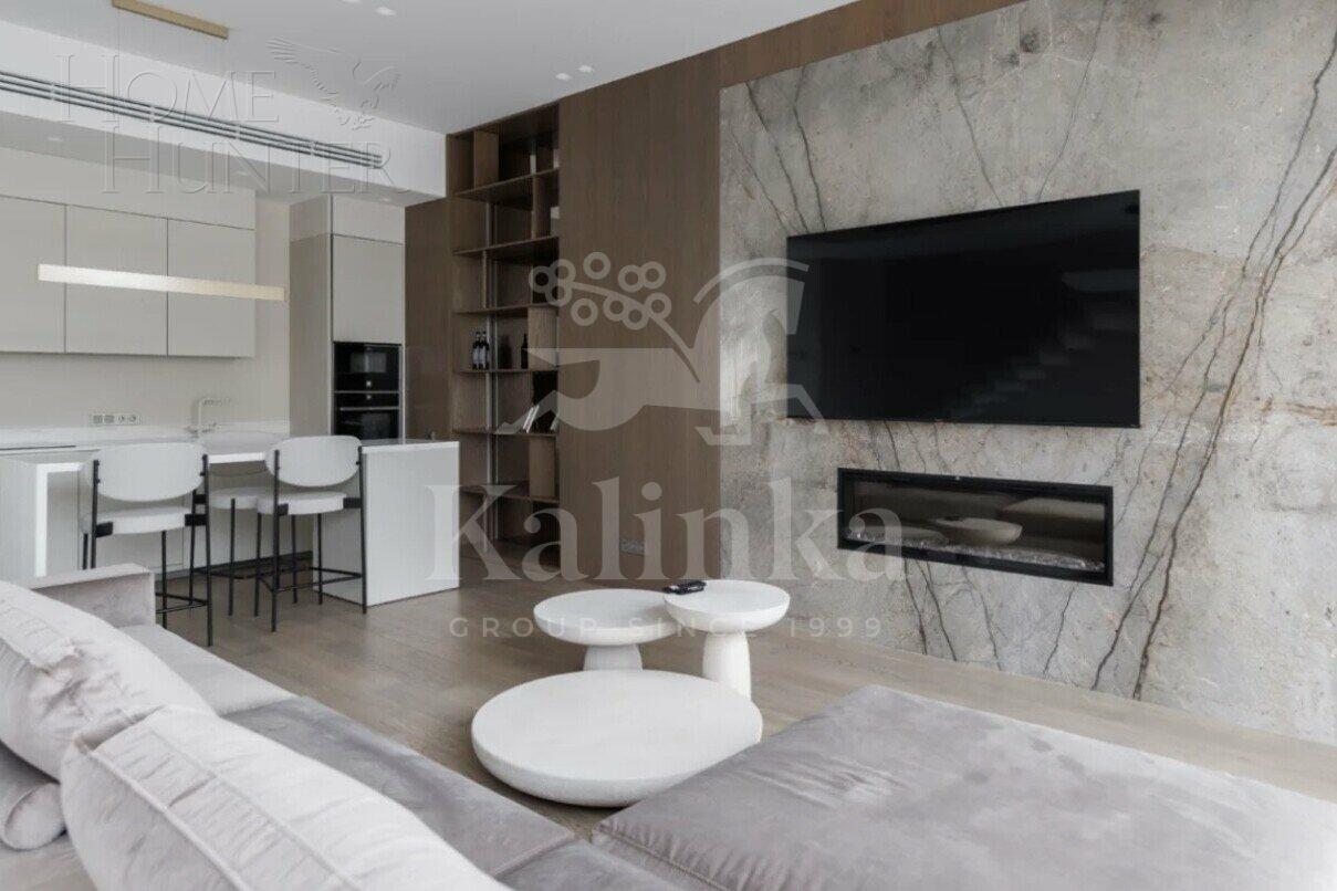 3-этажный таунхаус 240 м² с отделкой