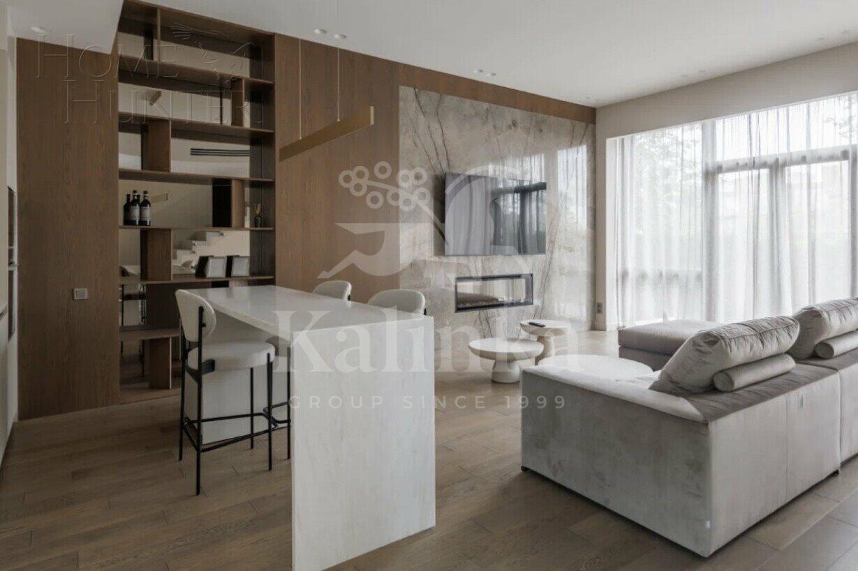 3-этажный таунхаус 240 м² с отделкой