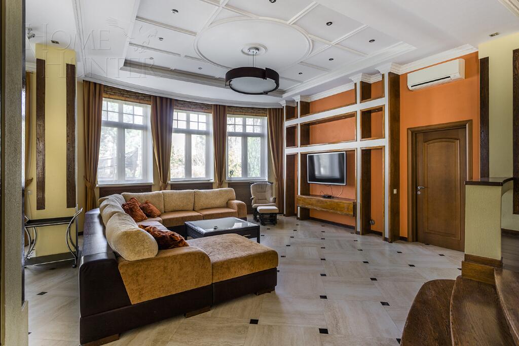 2-этажный коттедж 640 м² с отделкой