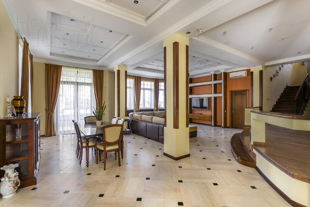 2-этажный коттедж 640 м² с отделкой