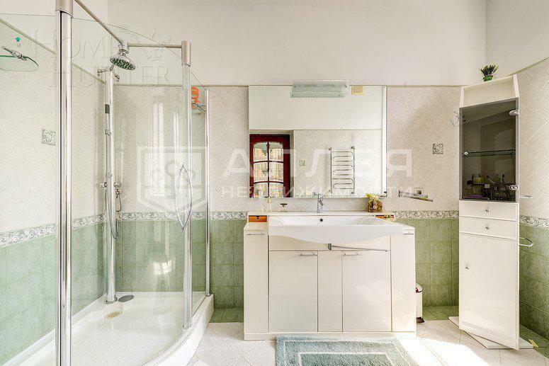 3-этажный коттедж 935 м² с отделкой