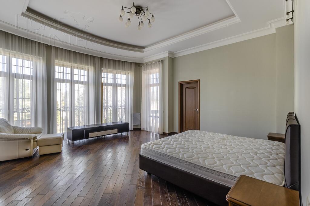 2-этажный коттедж 640 м² с отделкой