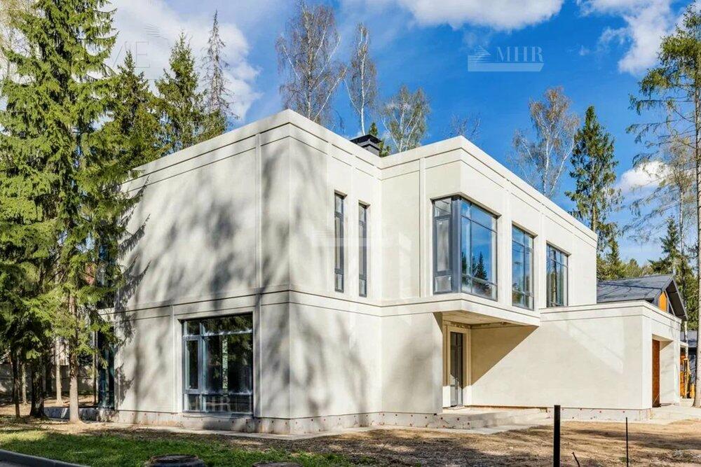 2-этажный коттедж 520 м² без отделки