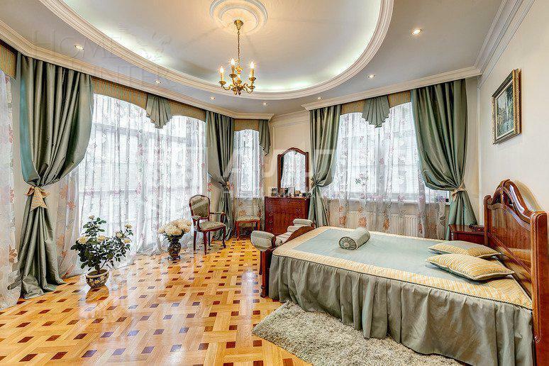 3-этажный коттедж 935 м² с отделкой