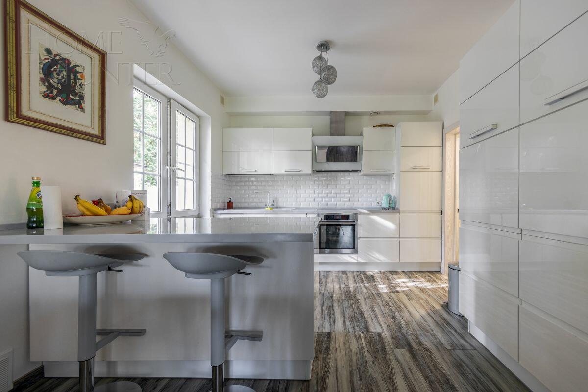 2-этажный коттедж 282.7 м² с отделкой