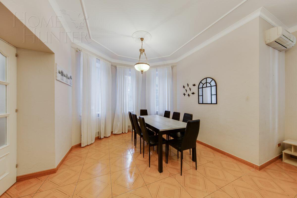 2-этажный коттедж 350 м² с отделкой