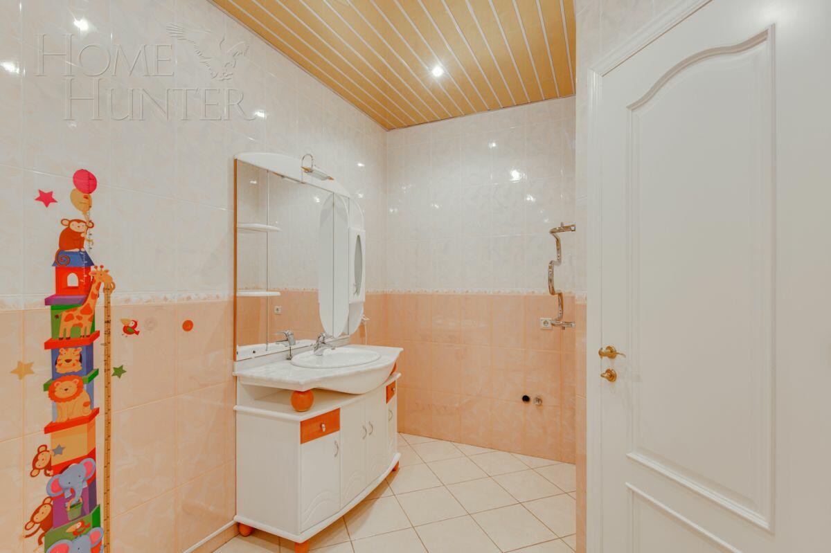 2-этажный коттедж 350 м² с отделкой