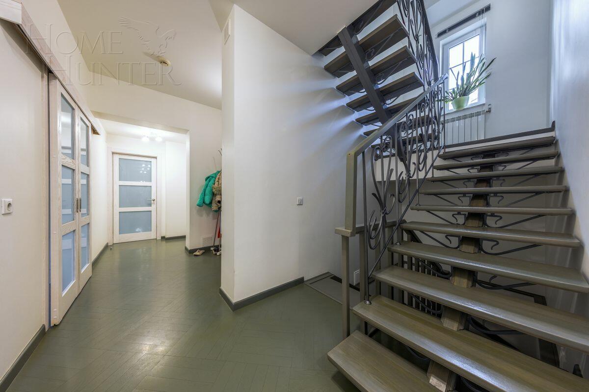 2-этажный коттедж 282.7 м² с отделкой