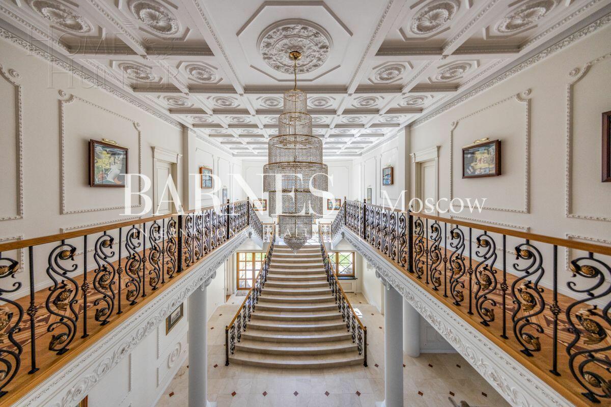 2-этажный коттедж 660 м² с отделкой