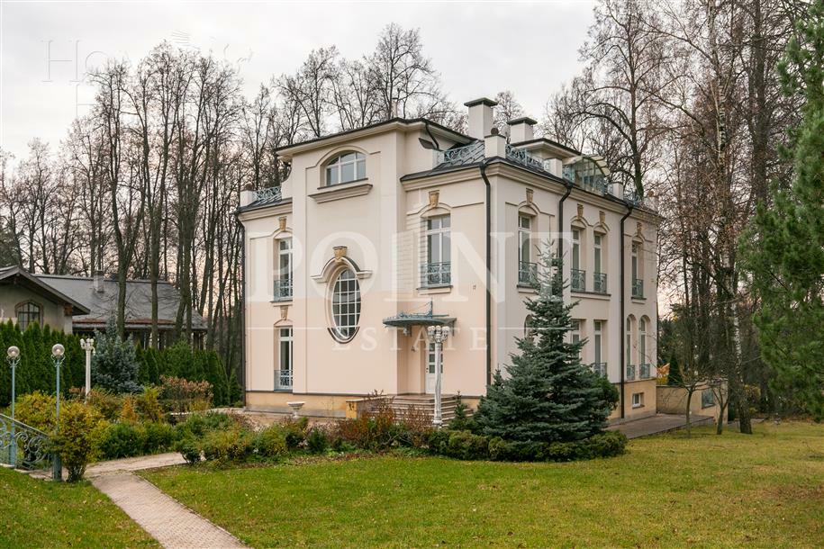 2-этажный коттедж 631 м² с отделкой