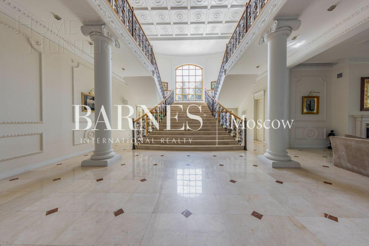 2-этажный коттедж 660 м² с отделкой