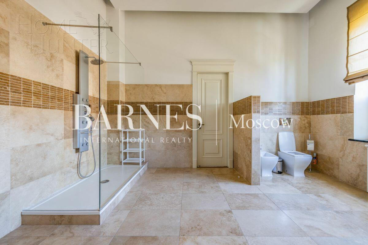 2-этажный коттедж 660 м² с отделкой