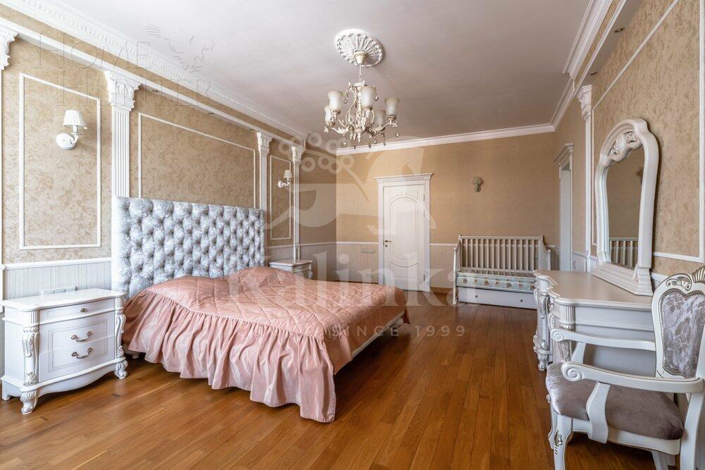 2-этажный коттедж 700 м² с отделкой