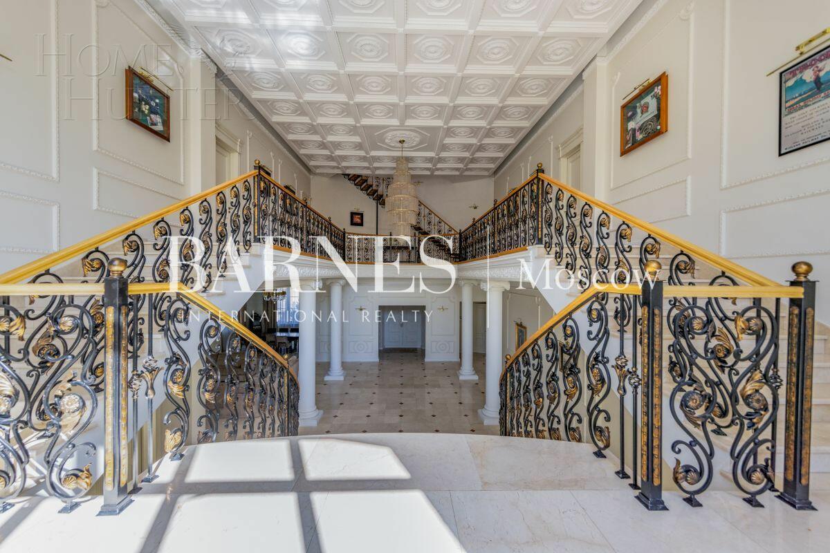 2-этажный коттедж 660 м² с отделкой