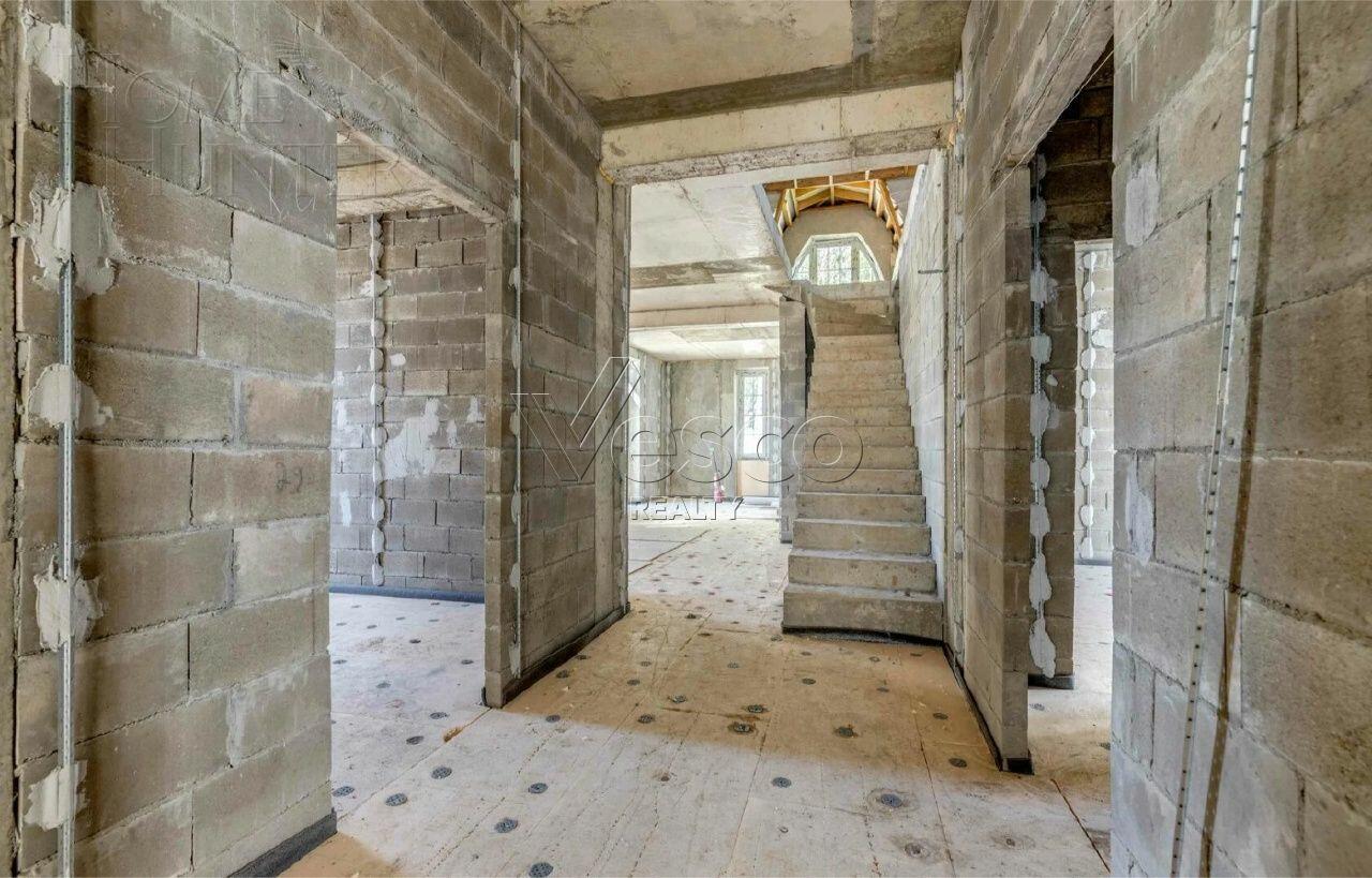 2-этажный коттедж 240 м² без отделки