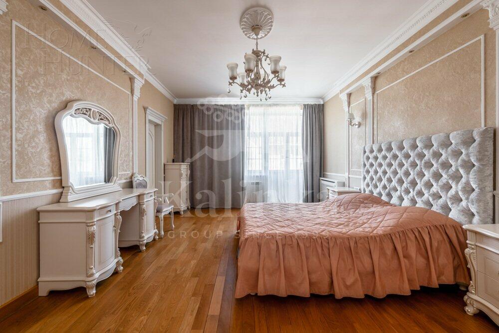 2-этажный коттедж 700 м² с отделкой