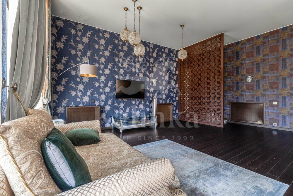 2-этажный коттедж 700 м² с отделкой