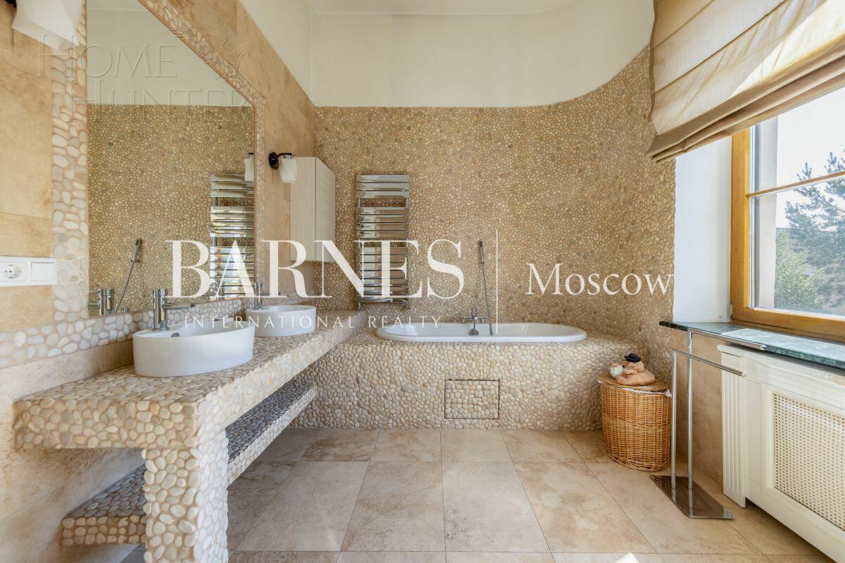 2-этажный коттедж 660 м² с отделкой