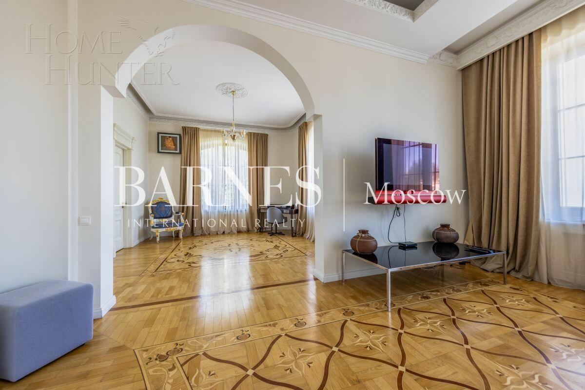 2-этажный коттедж 660 м² с отделкой