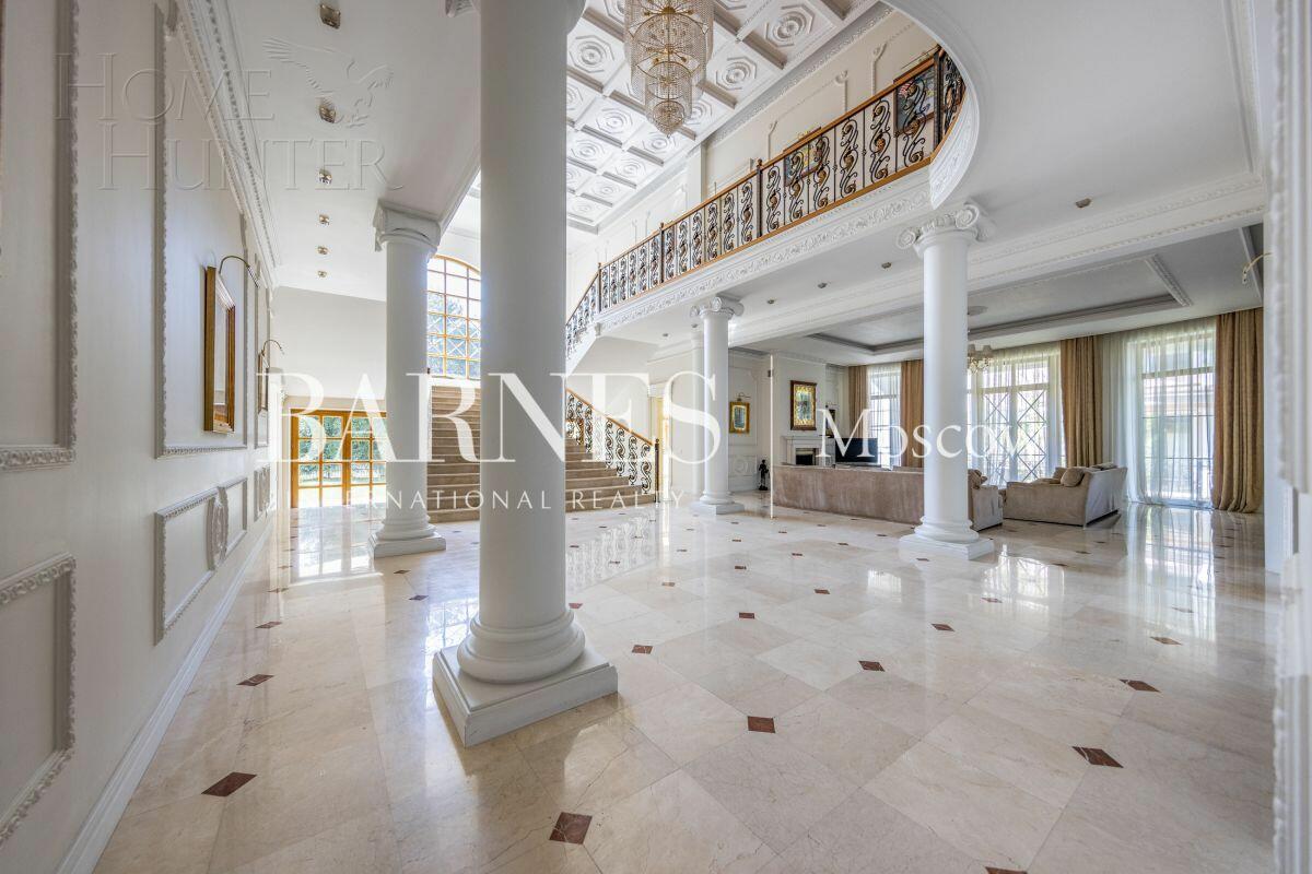 2-этажный коттедж 660 м² с отделкой