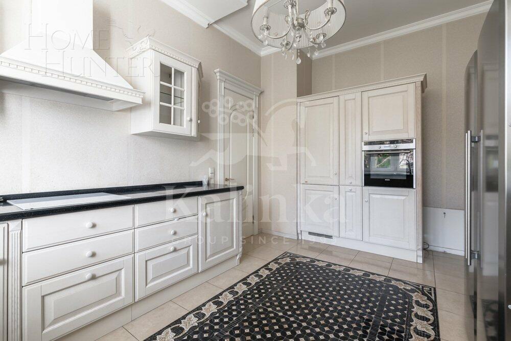 2-этажный коттедж 700 м² с отделкой