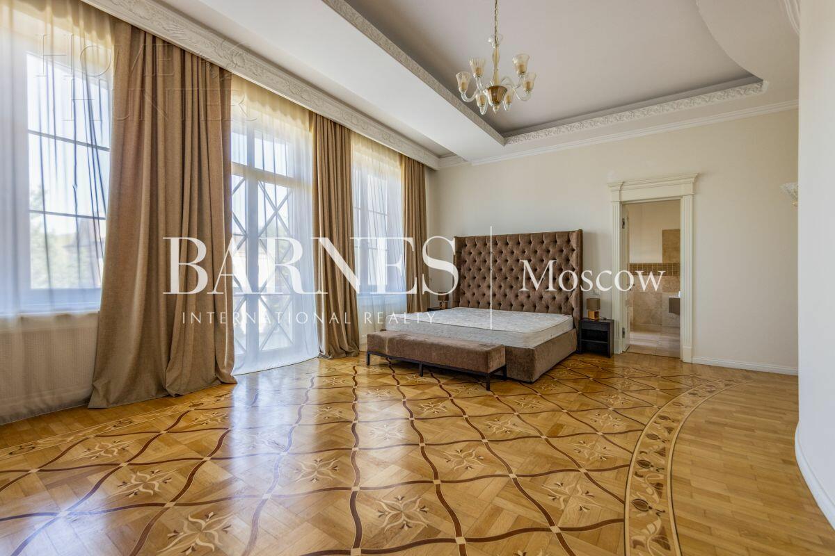 2-этажный коттедж 660 м² с отделкой