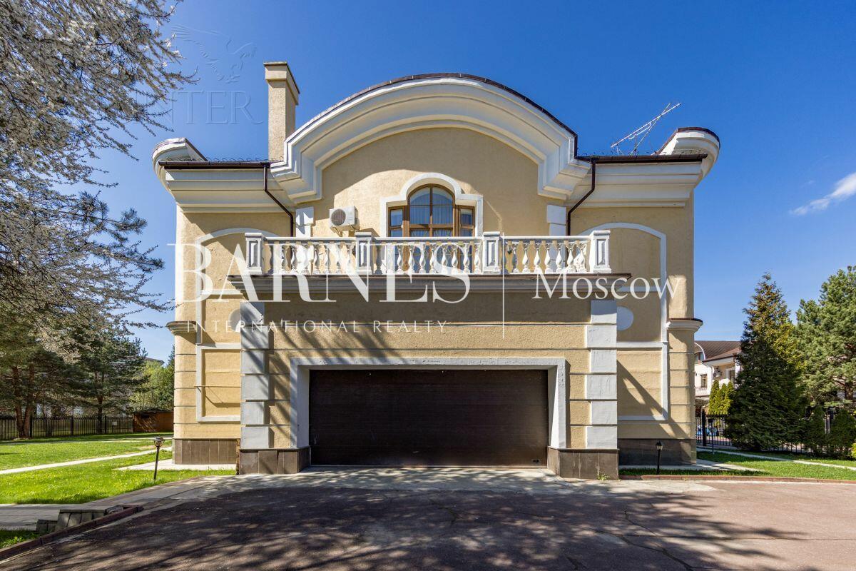 2-этажный коттедж 660 м² с отделкой