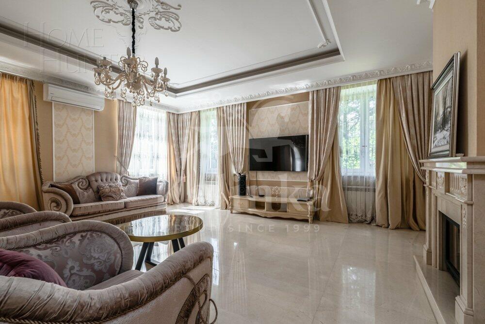 2-этажный коттедж 700 м² с отделкой