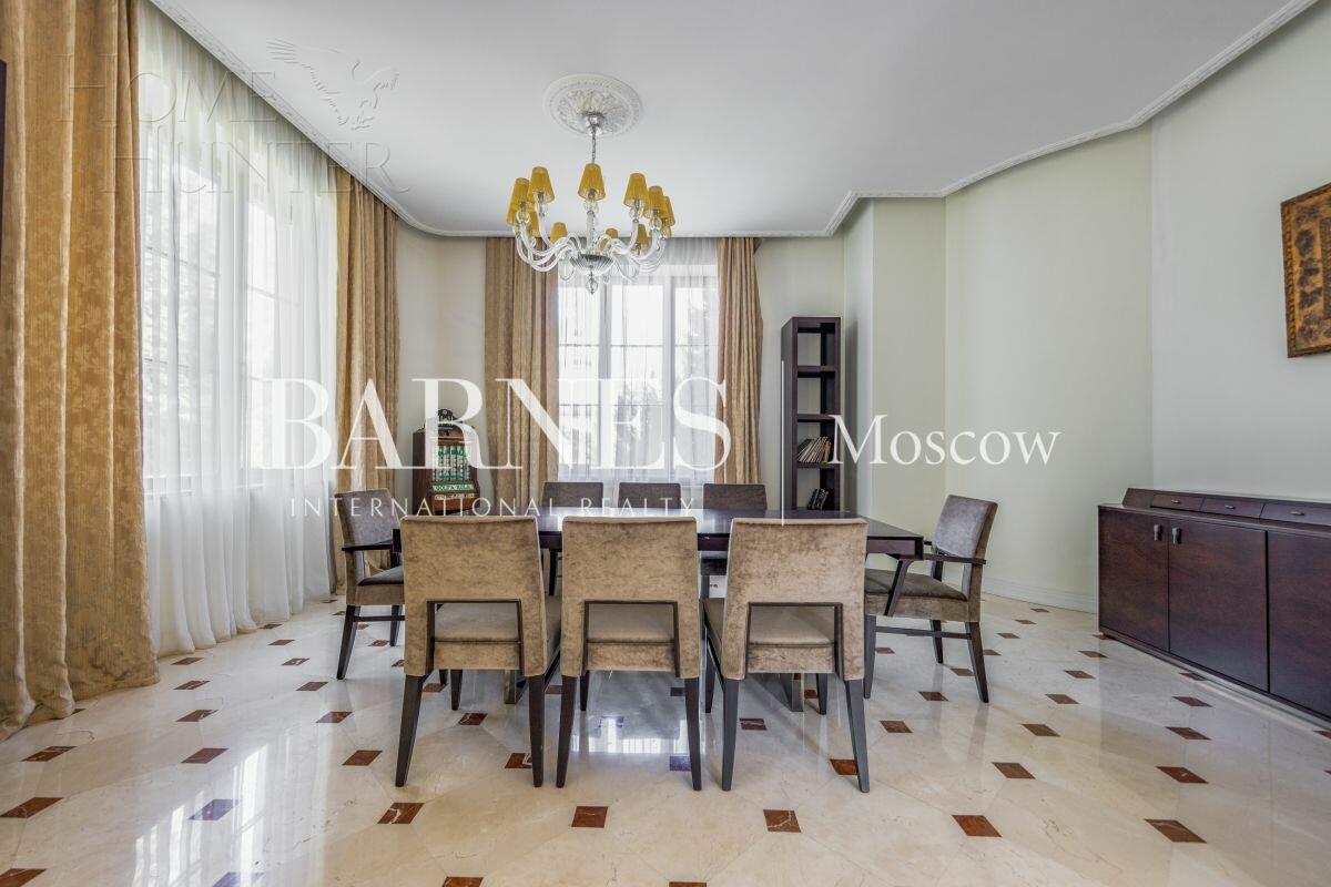 2-этажный коттедж 660 м² с отделкой