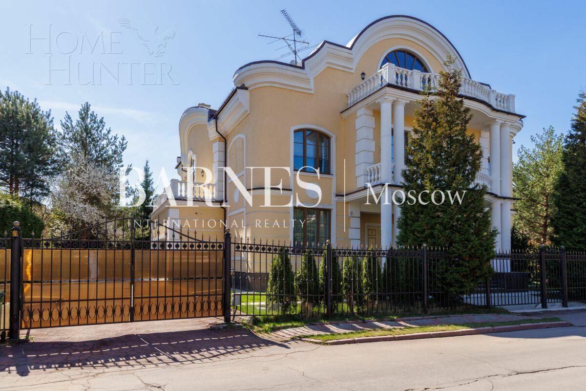 2-этажный коттедж 660 м² с отделкой