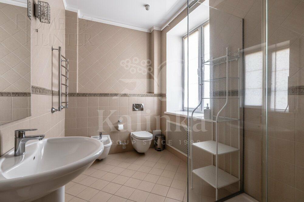 2-этажный коттедж 700 м² с отделкой