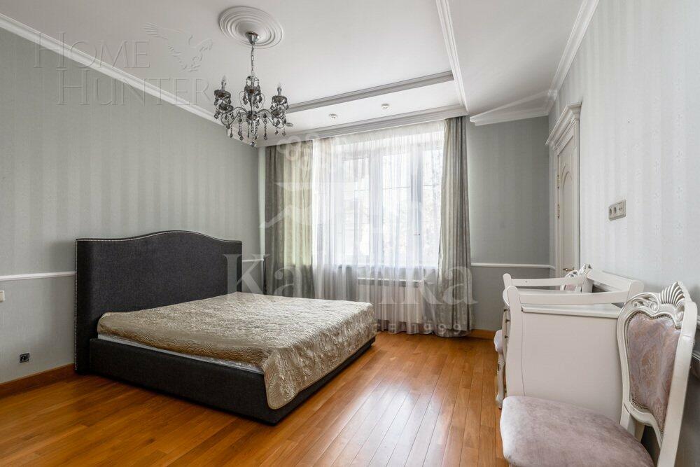 2-этажный коттедж 700 м² с отделкой