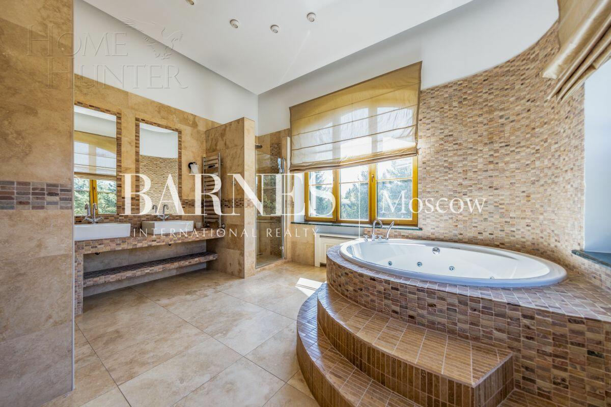 2-этажный коттедж 660 м² с отделкой