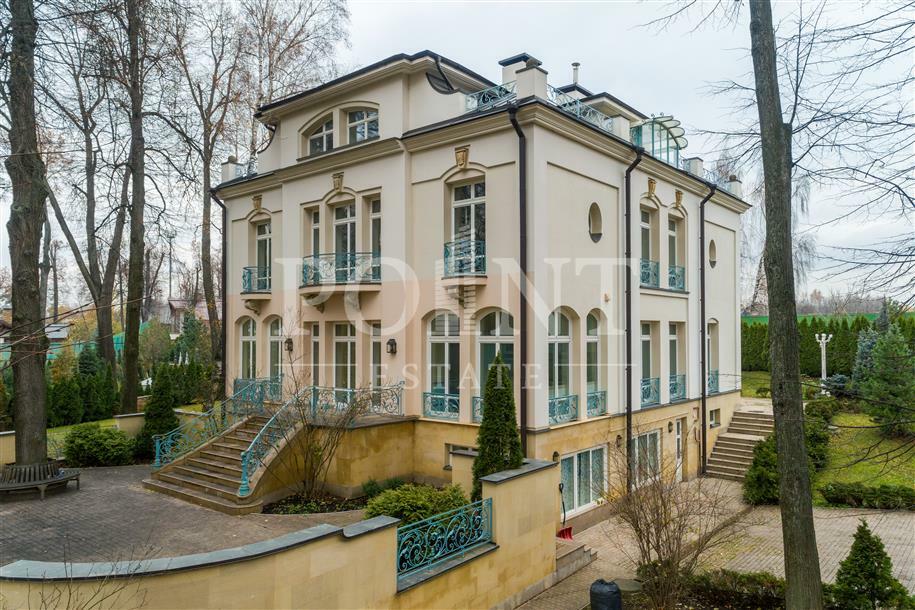 2-этажный коттедж 631 м² с отделкой