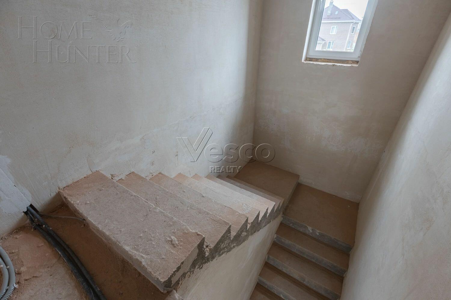 2-этажный коттедж 302 м² без отделки