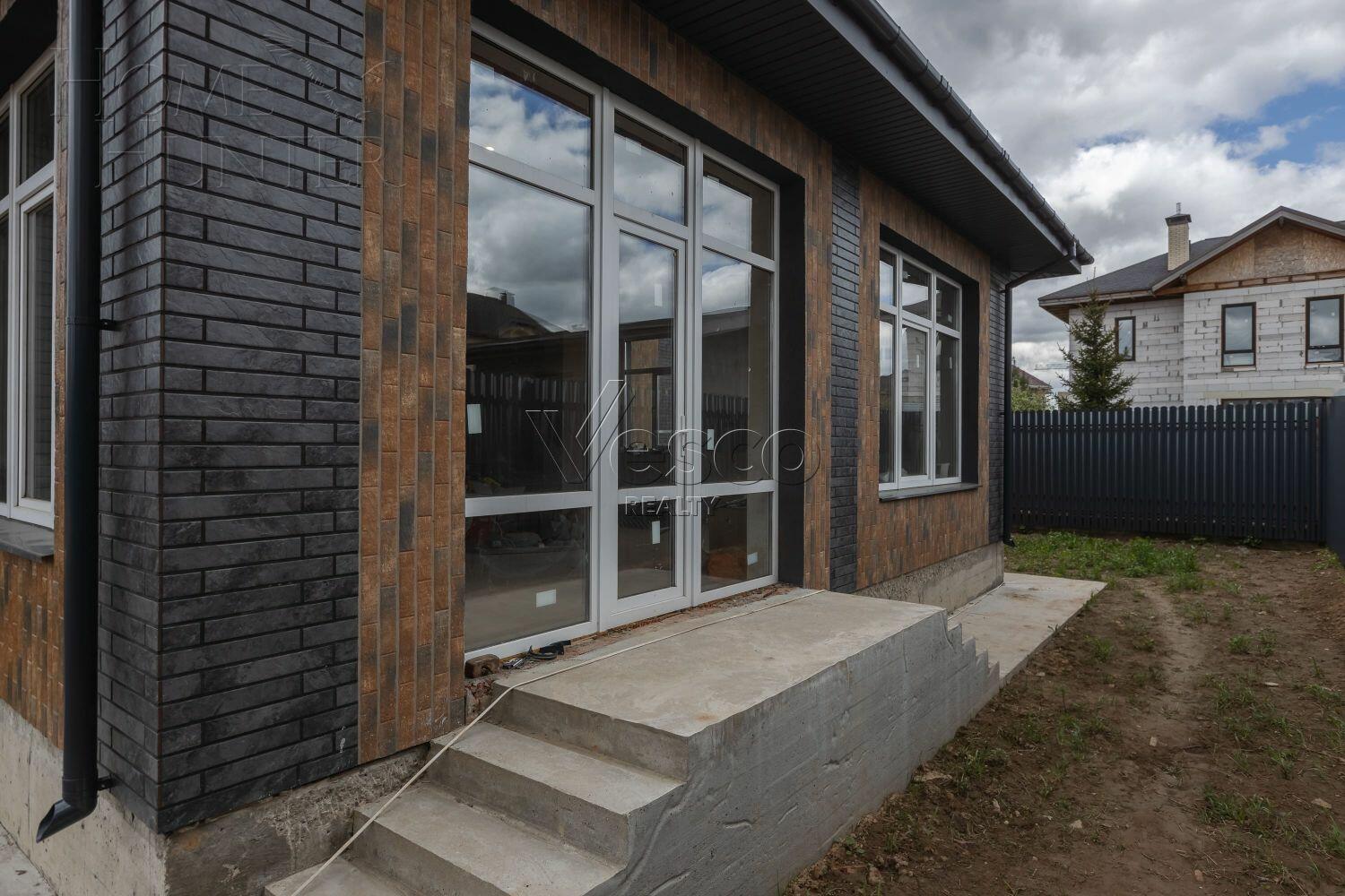 2-этажный коттедж 302 м² без отделки